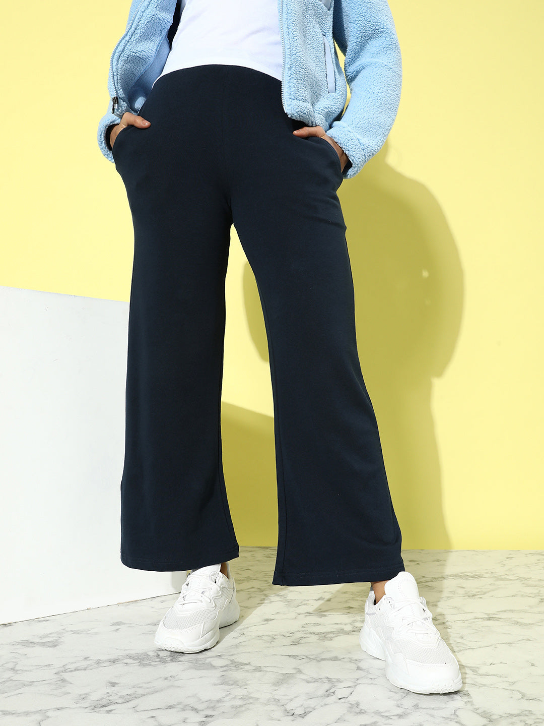 Women Solid Relaxed Fit Track Pant