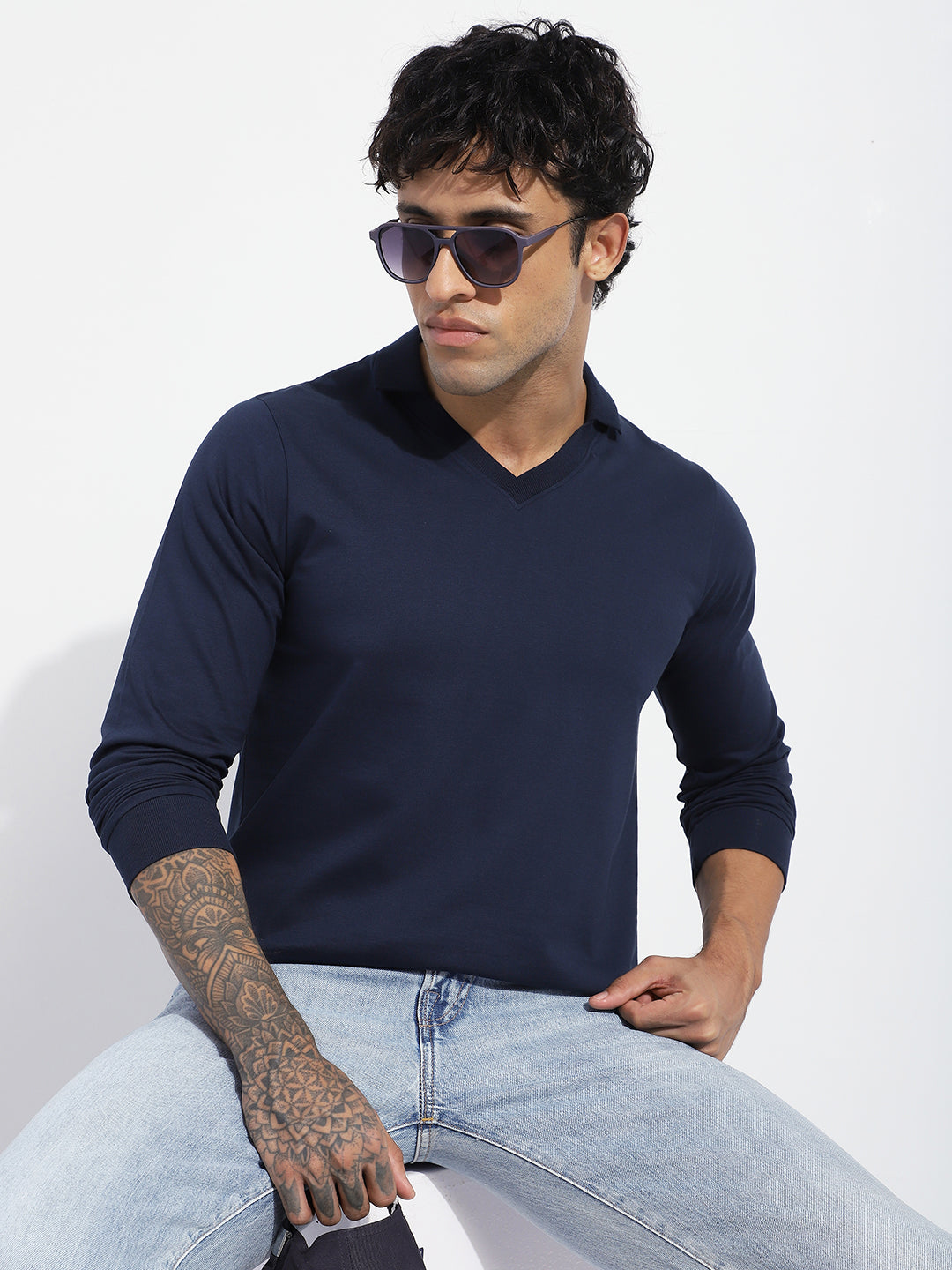 Mens Full Sleeve V-Neck Solid Regular Fit Tshirts