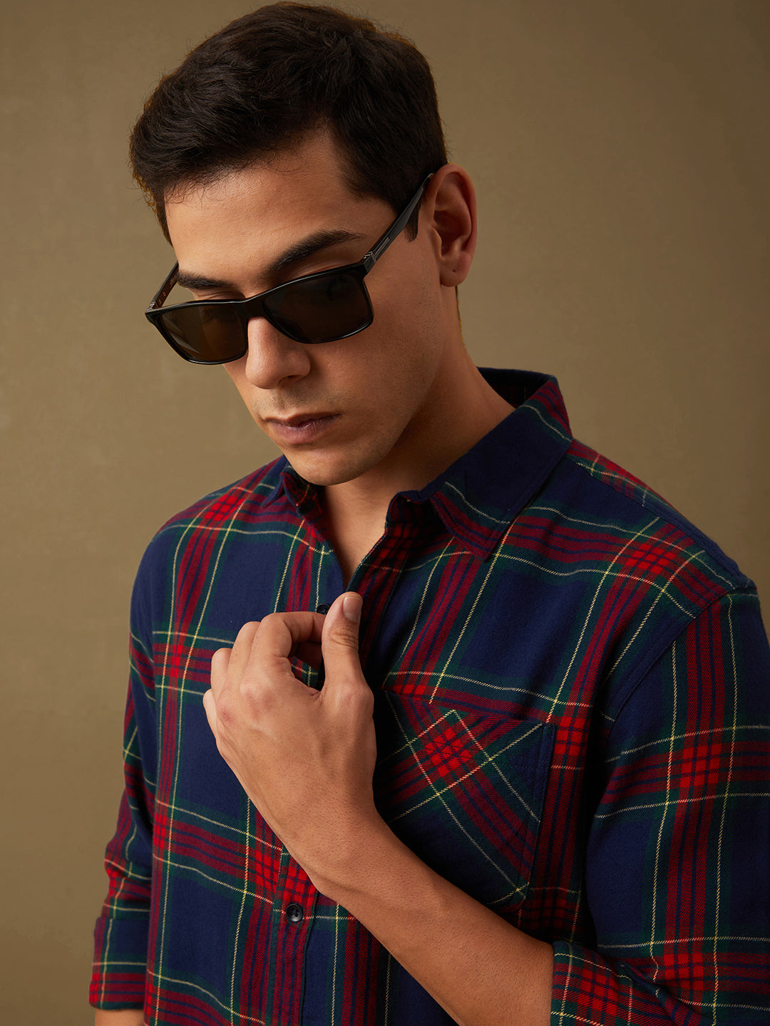Men Checked Full Sleeve Shirt With Pocket