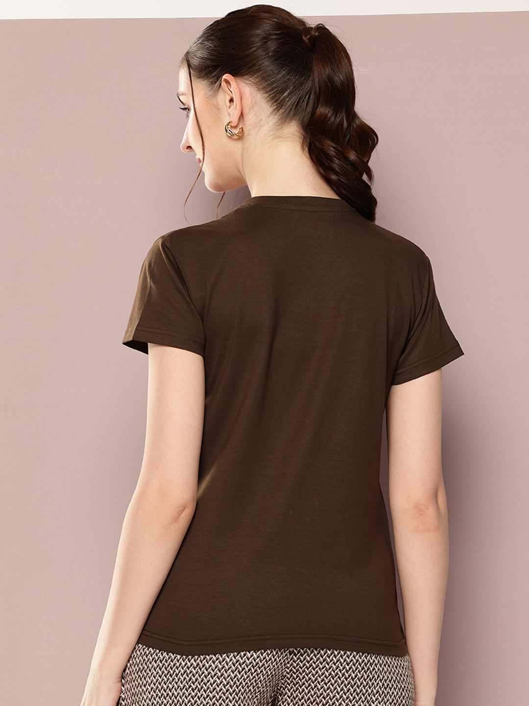 Womens Short Sleeve Solid V-Neck Regular Fit Tshirt