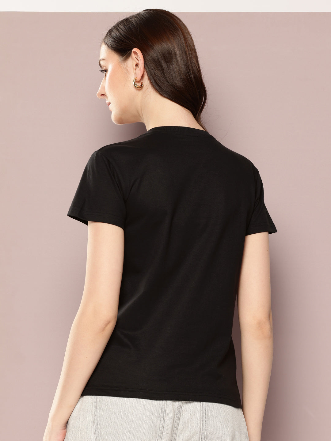 Womens Short Sleeve Solid V-Neck Regular Fit Tshirt