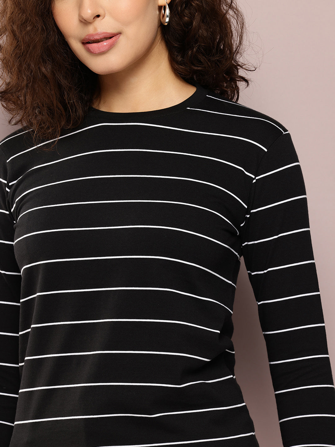 Womens Full Sleeve Round Neck All-Over Striped Regular Fit Tshirts