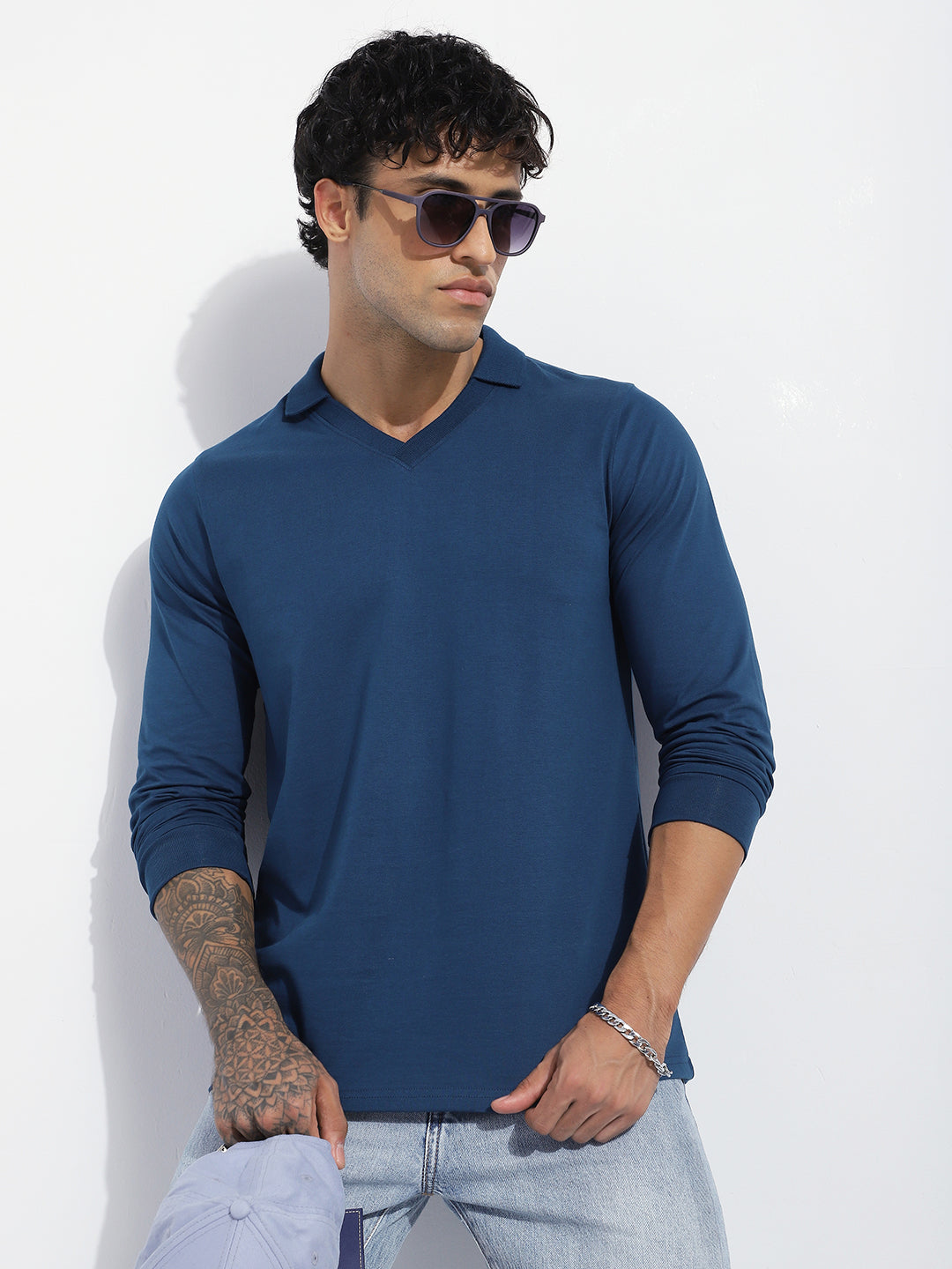 Mens Full Sleeve V-Neck Solid Regular Fit Tshirts