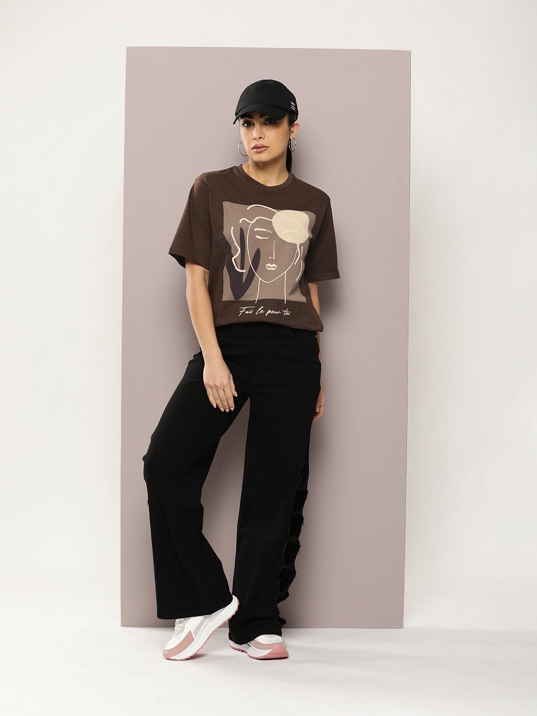 Womens Short Sleeve Round Neck Oversized Fit T-Shirt