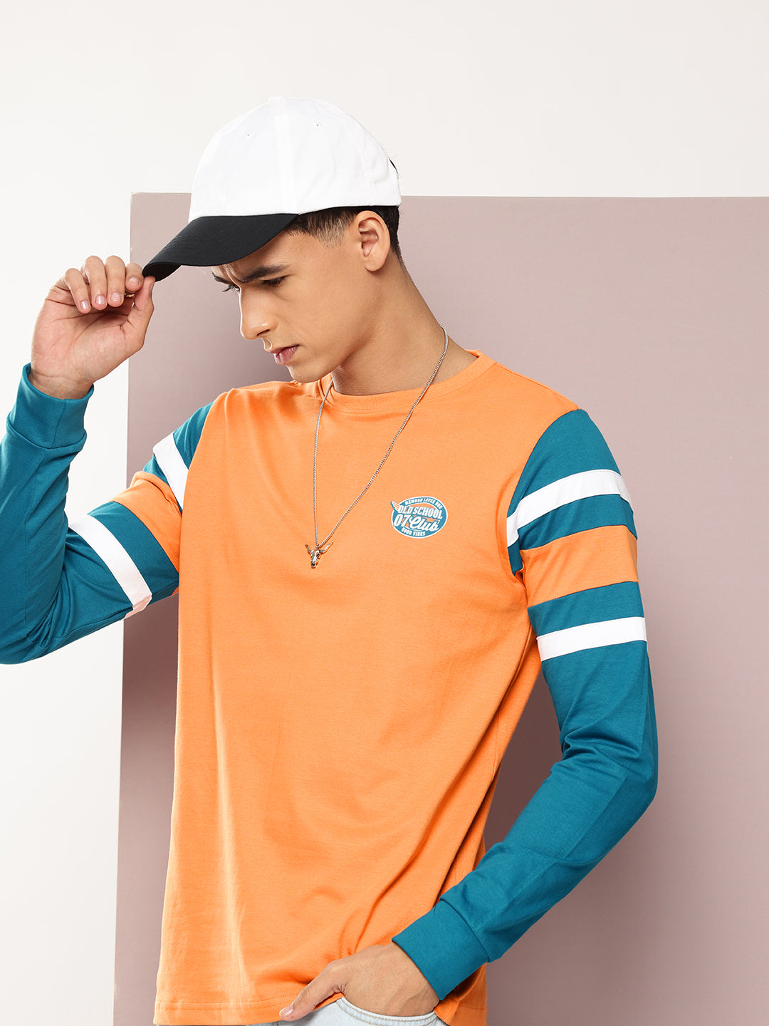 Mens Full Sleeve Round Neck Colourblocked Regular Fit Tshirts