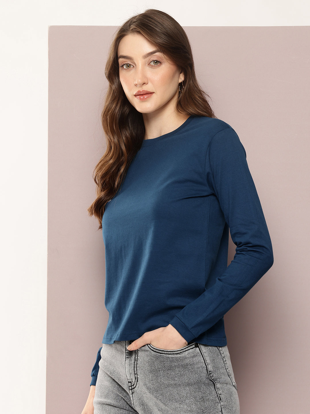 Womens Full Sleeve Round Neck Solid Regular Fit Tshirts