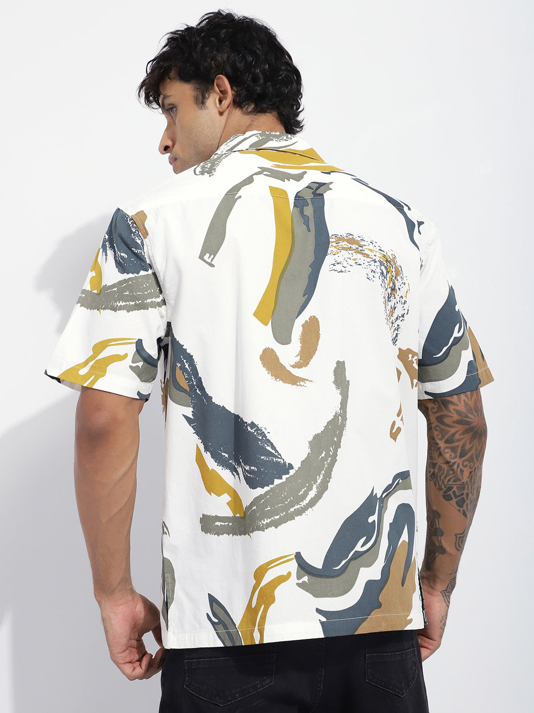 Mens Boxy Regular Short Sleeve Printed White Shirt
