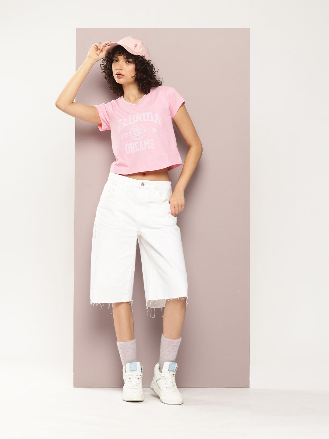 Womens Half Sleeve V-Neck Printed Regular Fit Tshirts