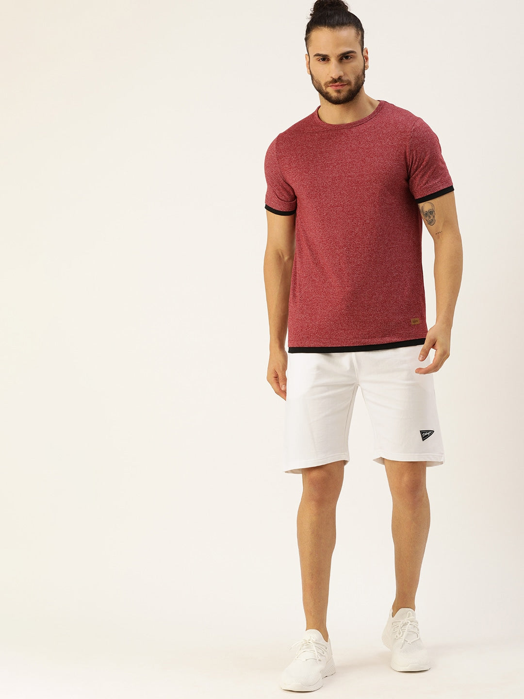 Men Off White Solid Mid-Rise Regular Shorts