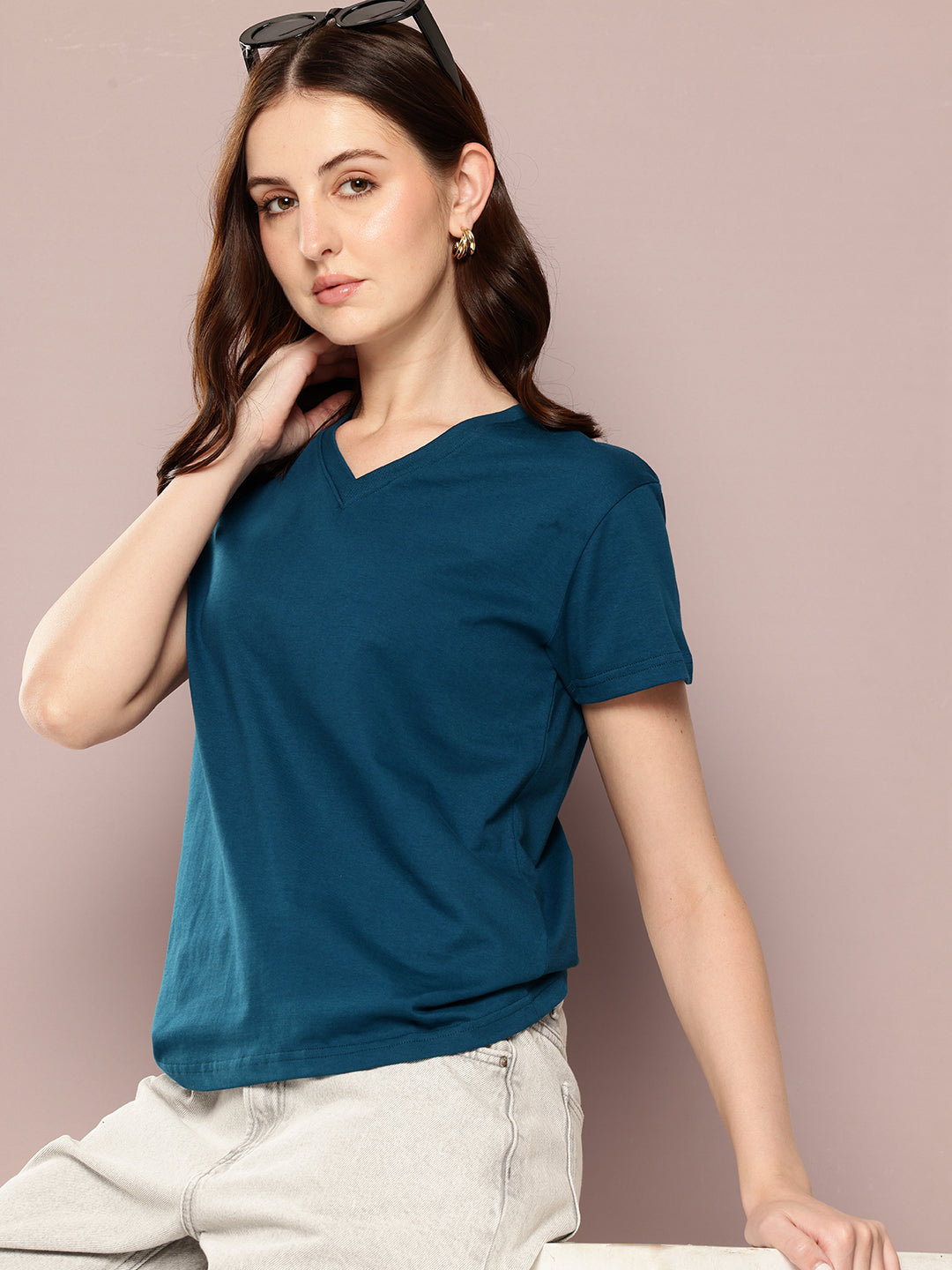 Womens Short Sleeve Solid V-Neck Regular Fit Tshirt