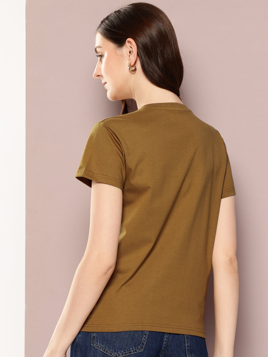 Womens Short Sleeve Solid V-Neck Regular Fit Tshirt