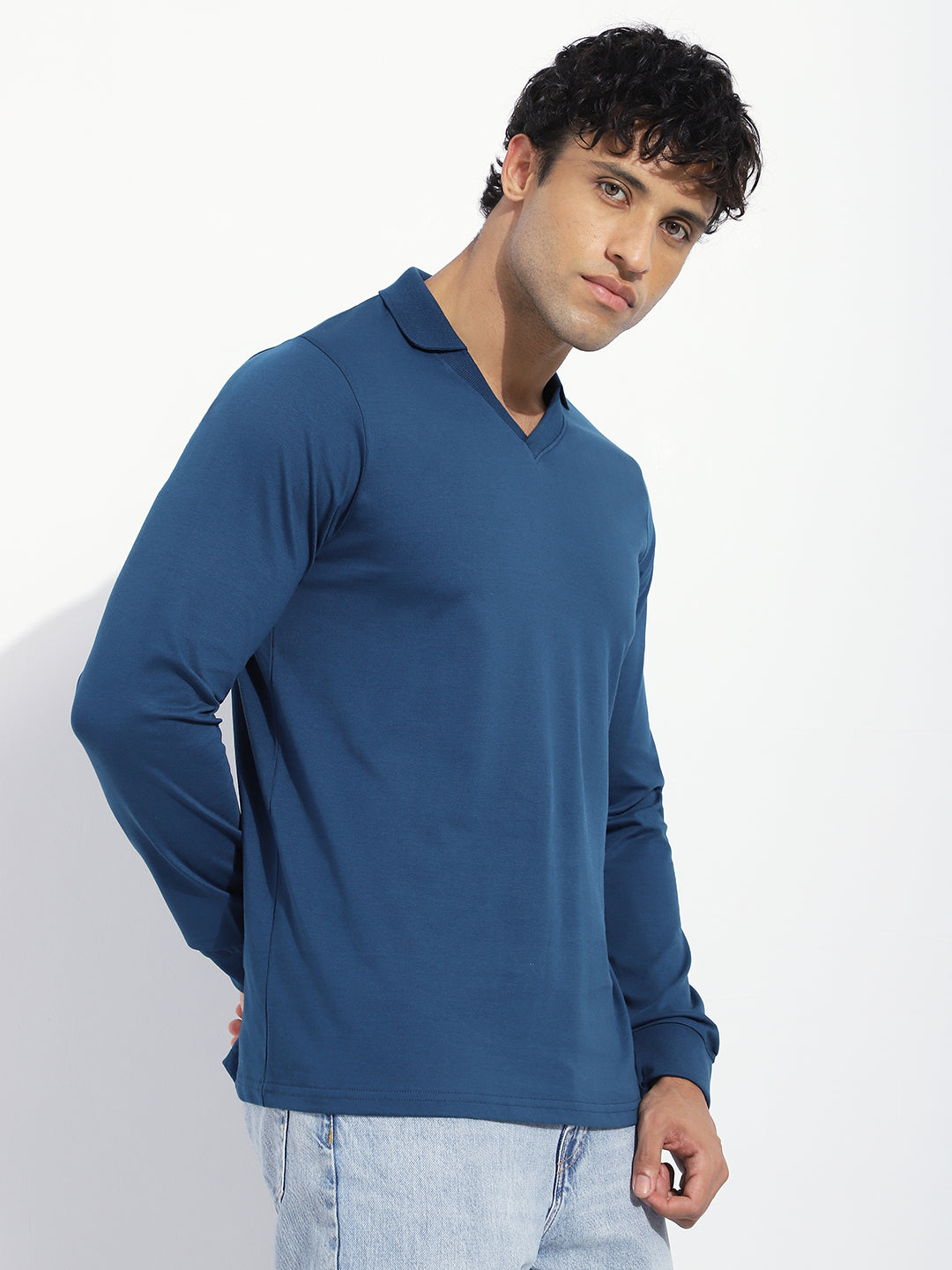 Mens Full Sleeve V-Neck Solid Regular Fit Tshirts