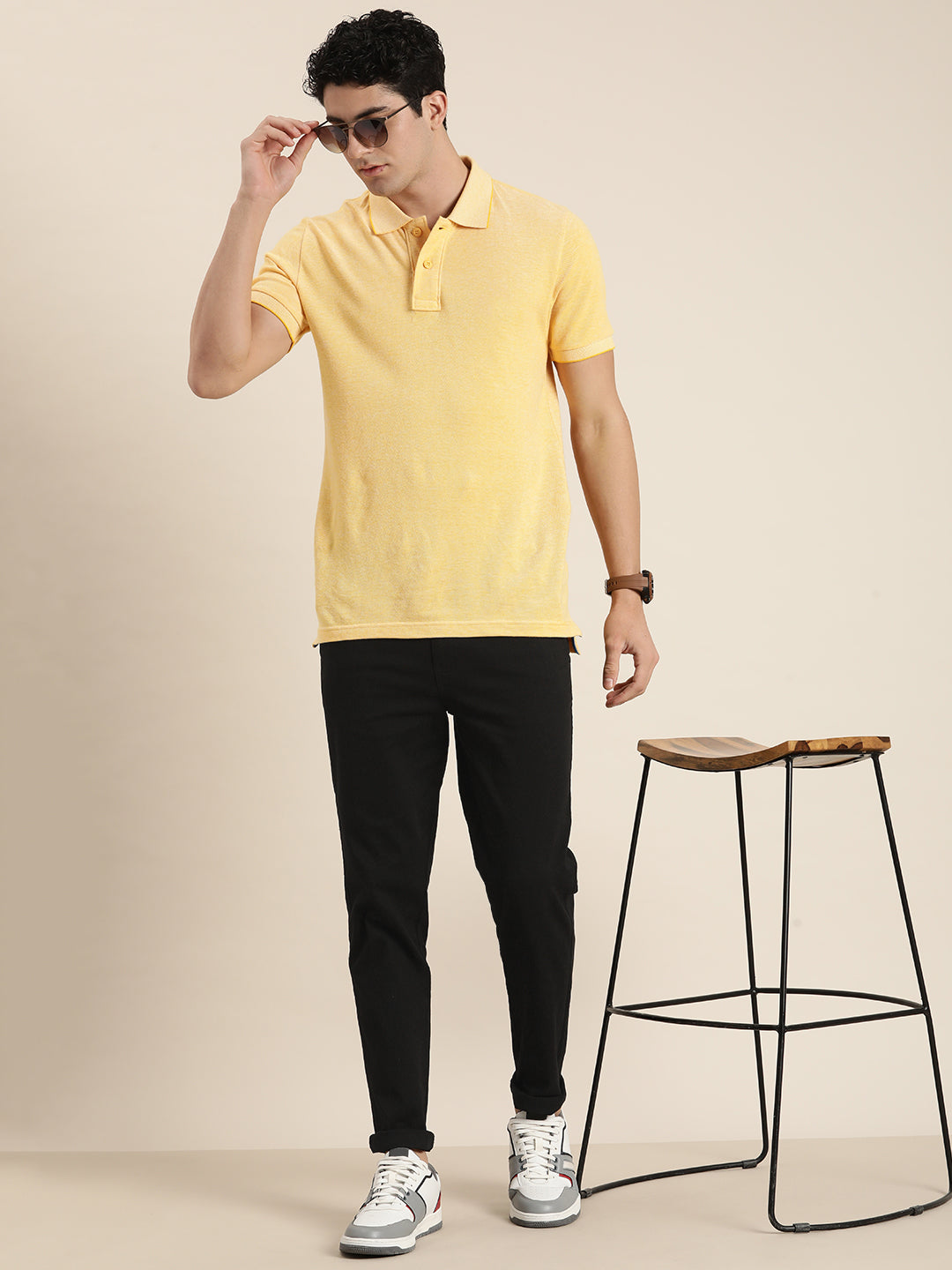 Men Solid Ankle-Length Chinos Trousers