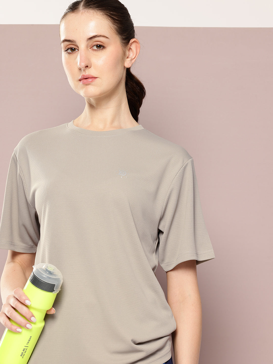 Womens Short Sleeve Round Neck Oversized Polyster Tshirt