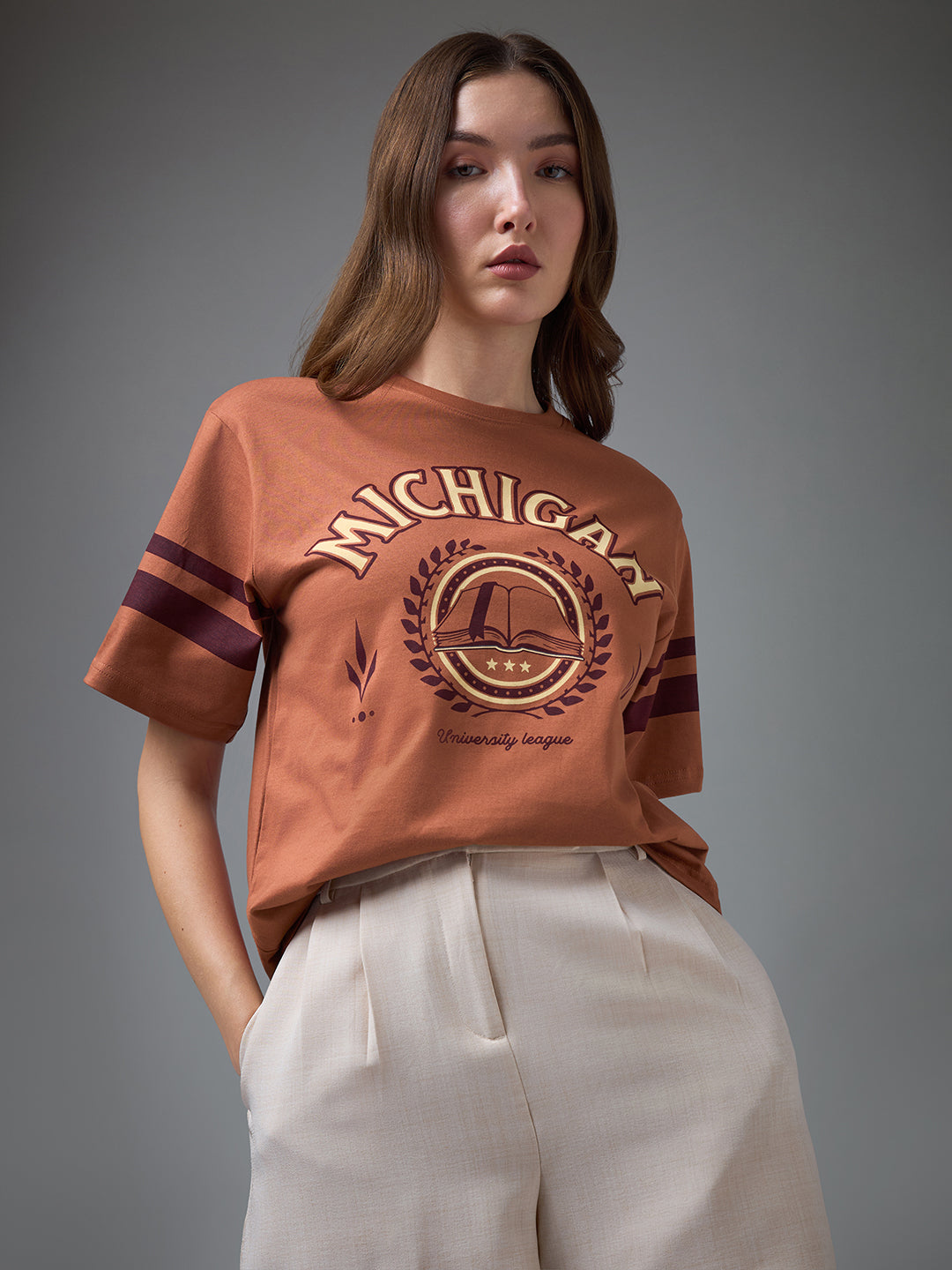 Womens Printed Round Neck Oversized Fit Tshirt