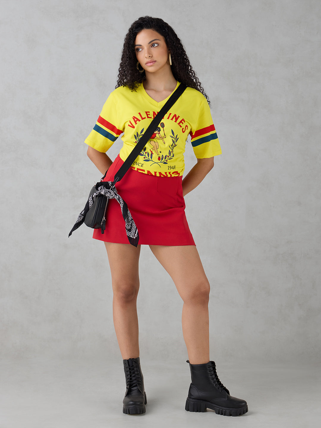 Womens Half Sleeve Printed Oversized Fit V-Neck Tshirt