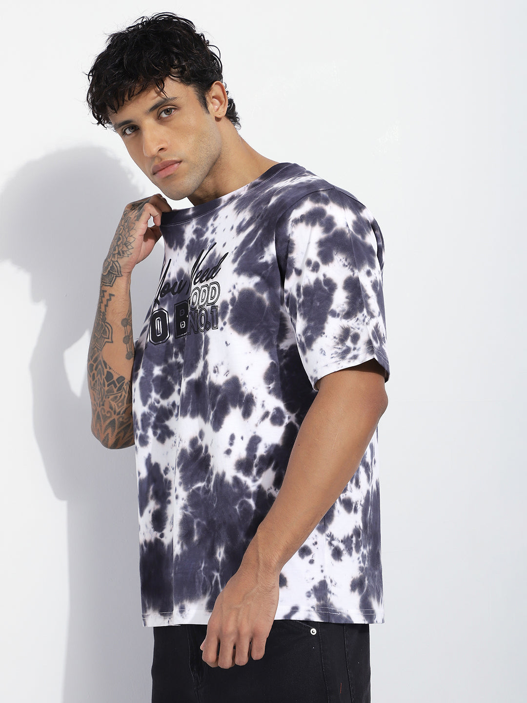 Mens Half Sleeve Round Neck All-Over Striped Oversized Fit Tshirts