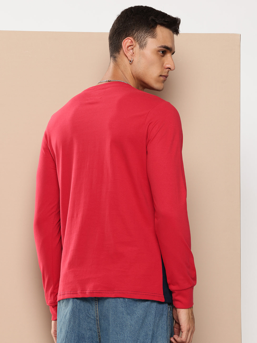 Mens Full Sleeve Round Neck Colourblocked Regular Fit Tshirts