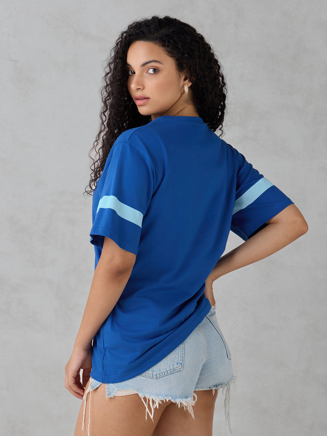 Womens Half Sleeve Puff Printed Oversized Fit V-Neck Tshirt
