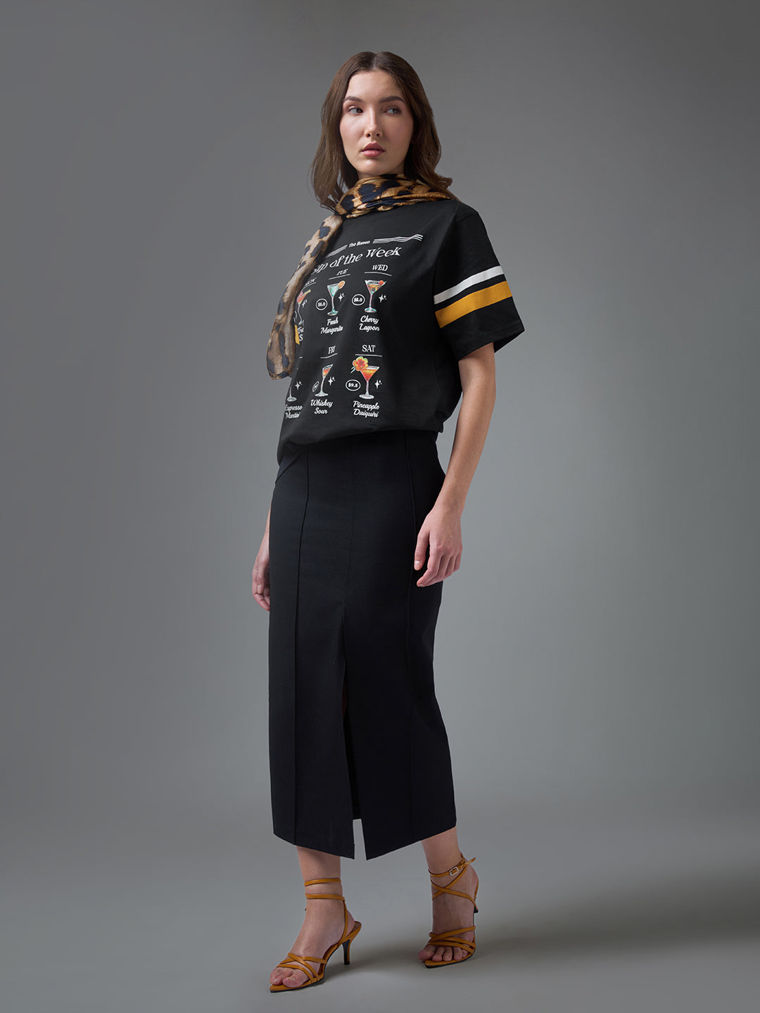 Womens Printed Round Neck Oversized Fit Tshirt