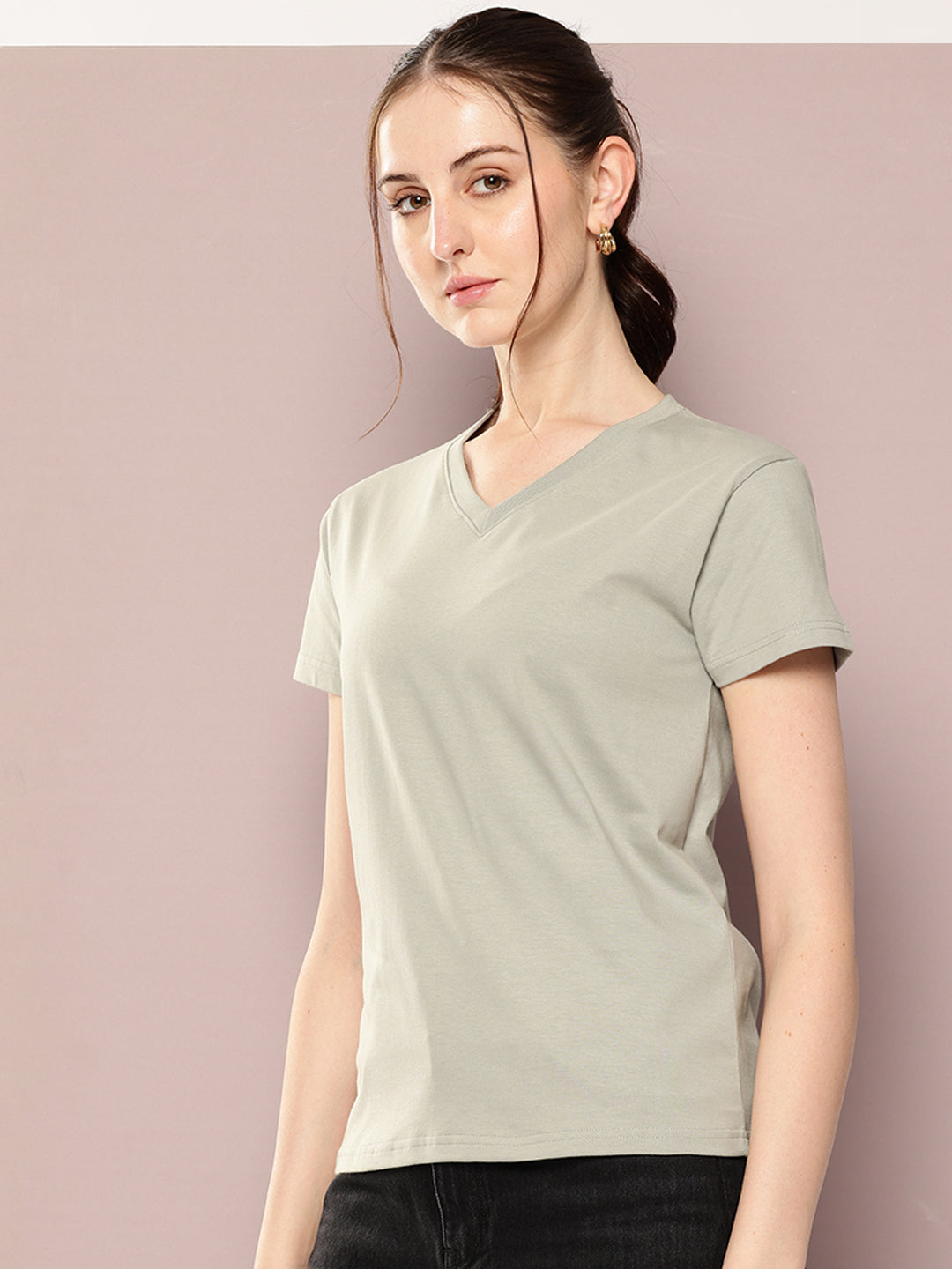 Womens Short Sleeve Solid V-Neck Regular Fit Tshirt