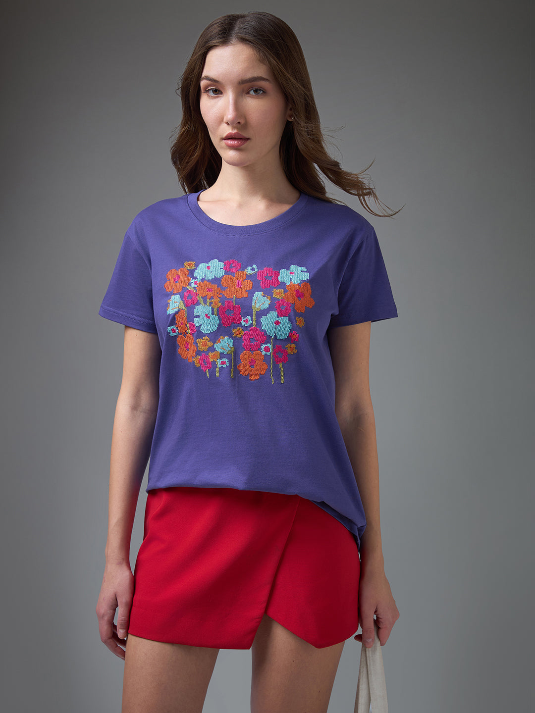 Womens Embroidery Round Neck Boxy Fit Tshirt