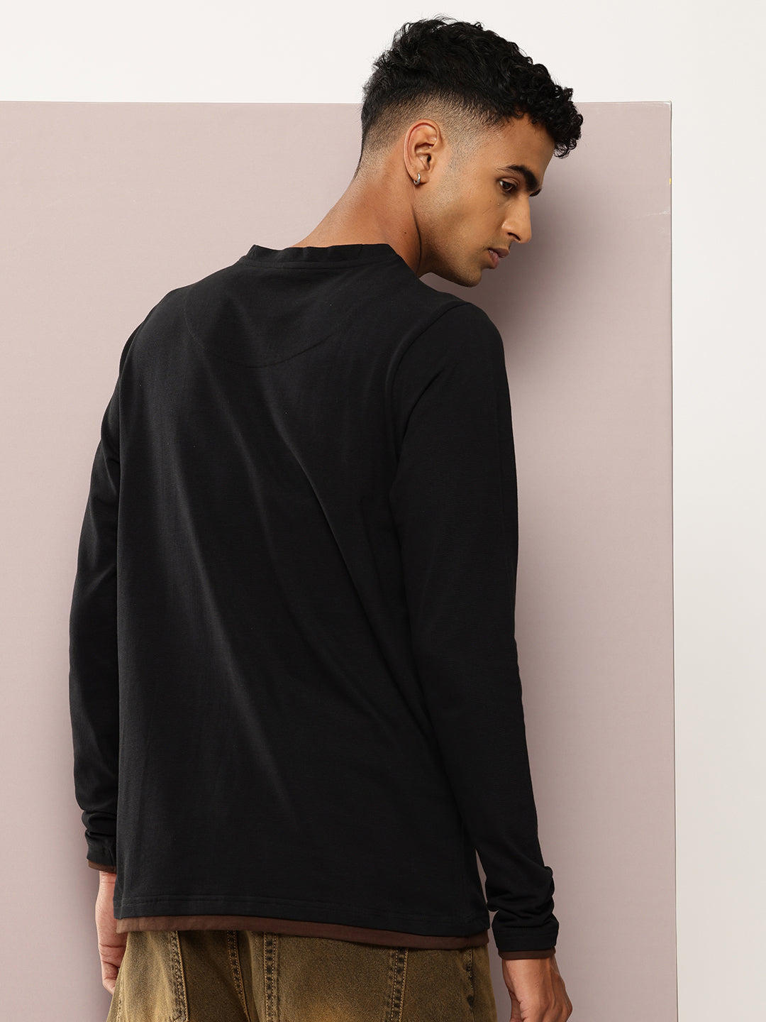 Mens Full Sleeve V-Neck Solid Regular Fit Tshirts