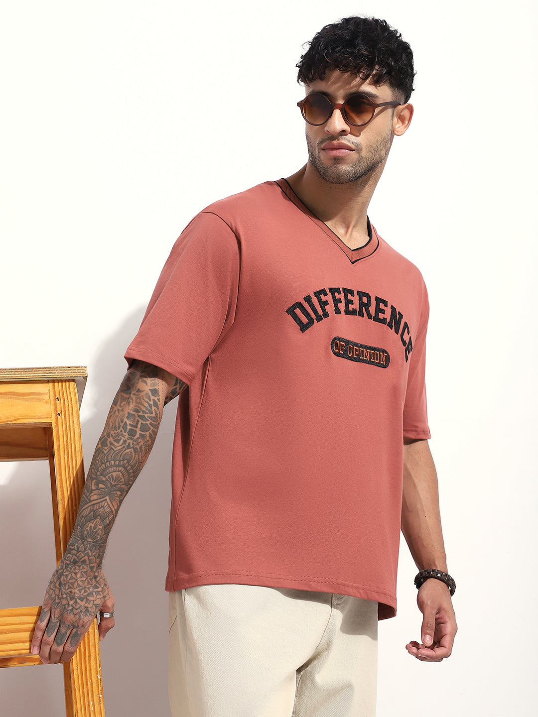 Mens Half Sleeve V-Neck Applique Oversized Fit Tshirts