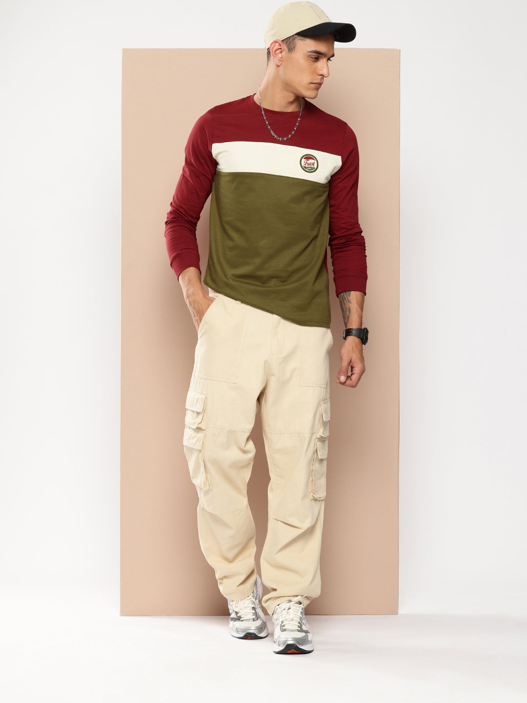 Mens Full Sleeve Round Neck Colourblocked Regular Fit Tshirts