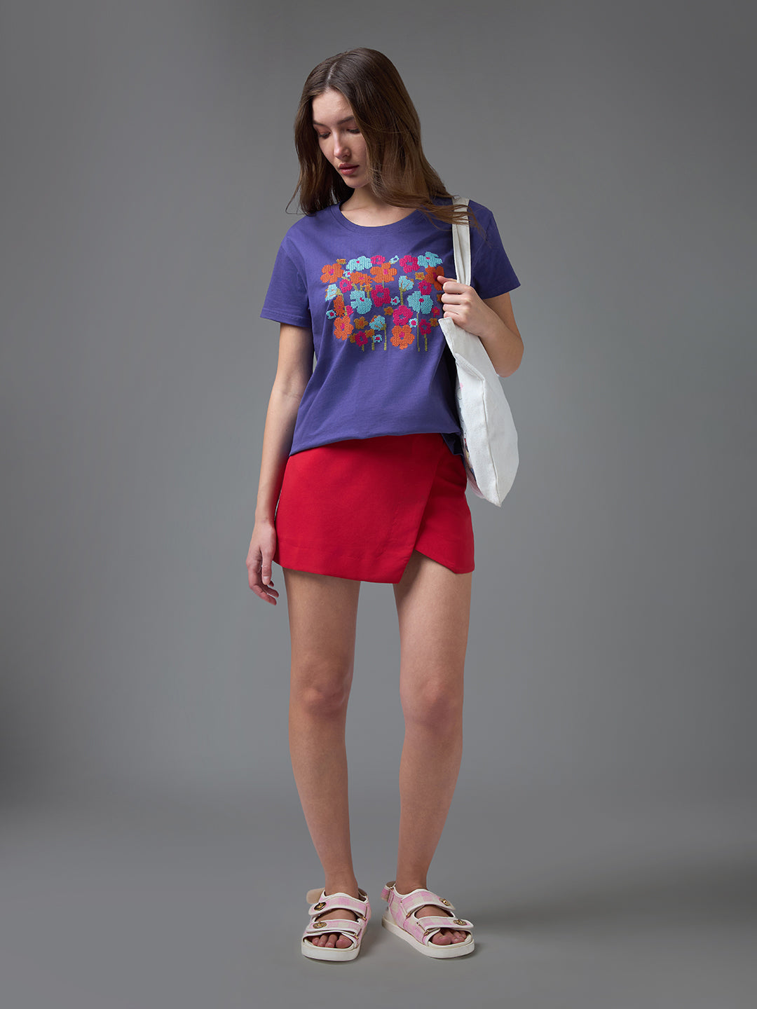 Womens Embroidery Round Neck Boxy Fit Tshirt