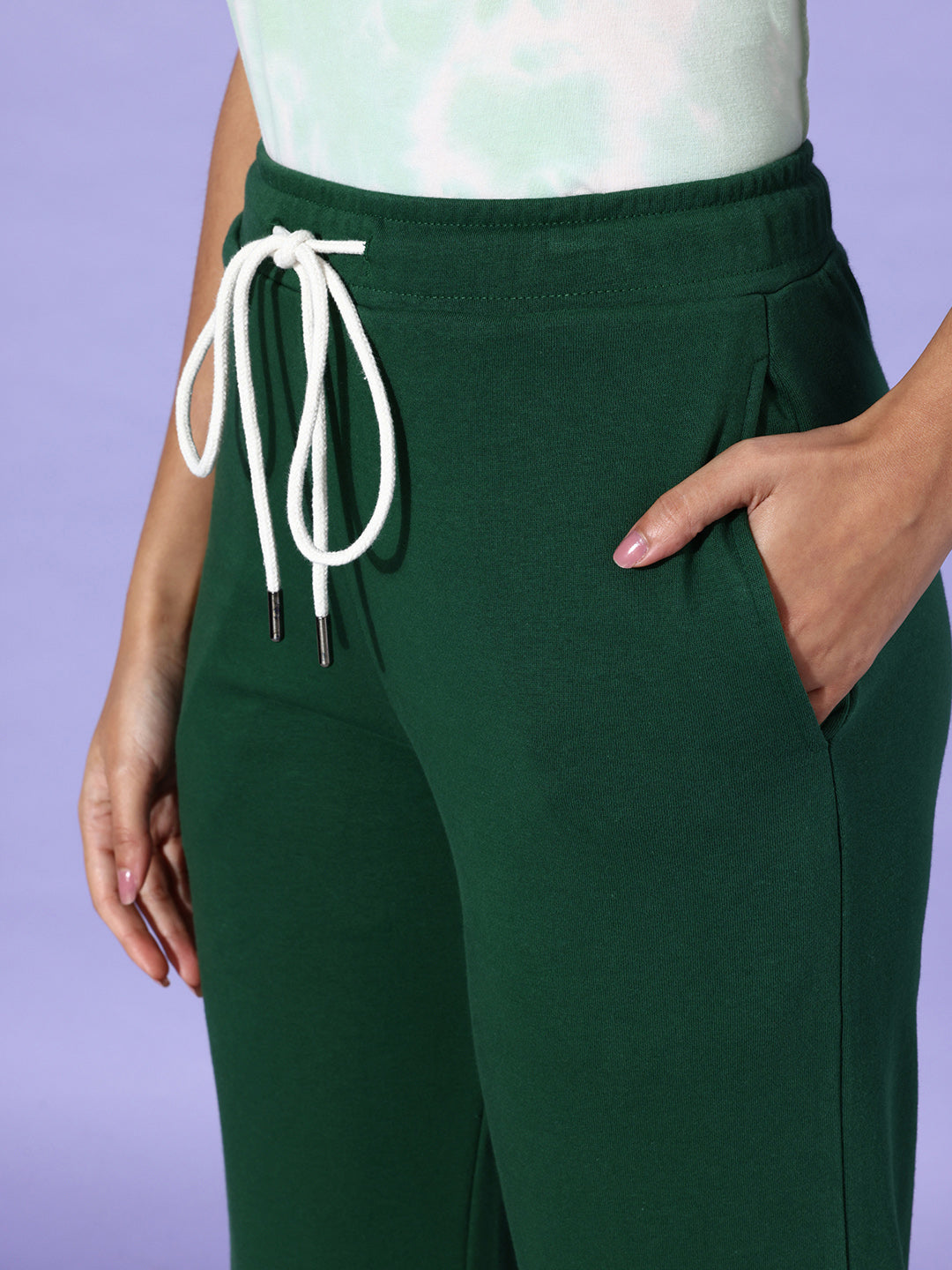 Women Solid Relaxed Fit Track Pant