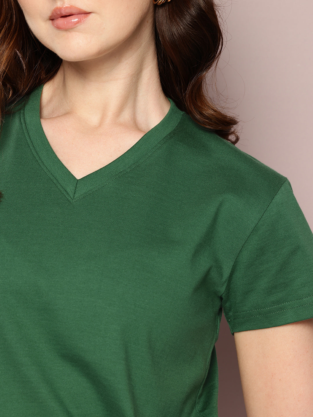 Womens Short Sleeve Solid V-Neck Regular Fit Tshirt