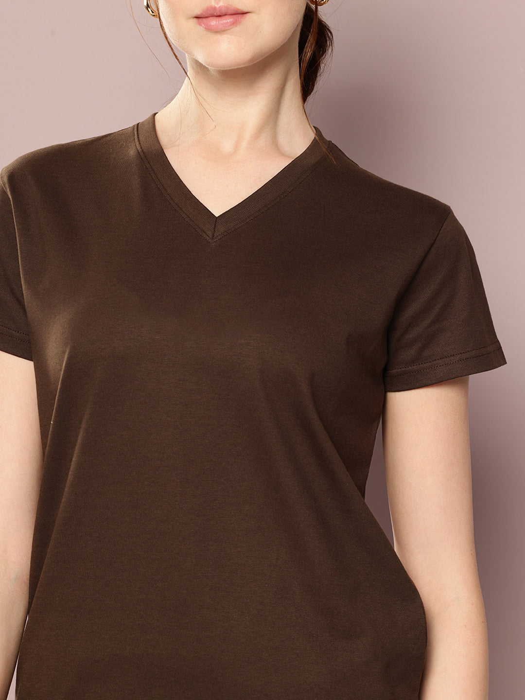 Womens Short Sleeve Solid V-Neck Regular Fit Tshirt