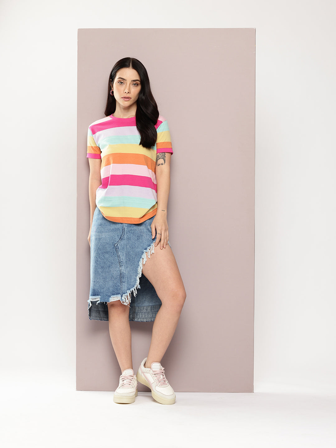Womens Half Sleeve Round Neck All-Over Striped Regular Fit Tshirts
