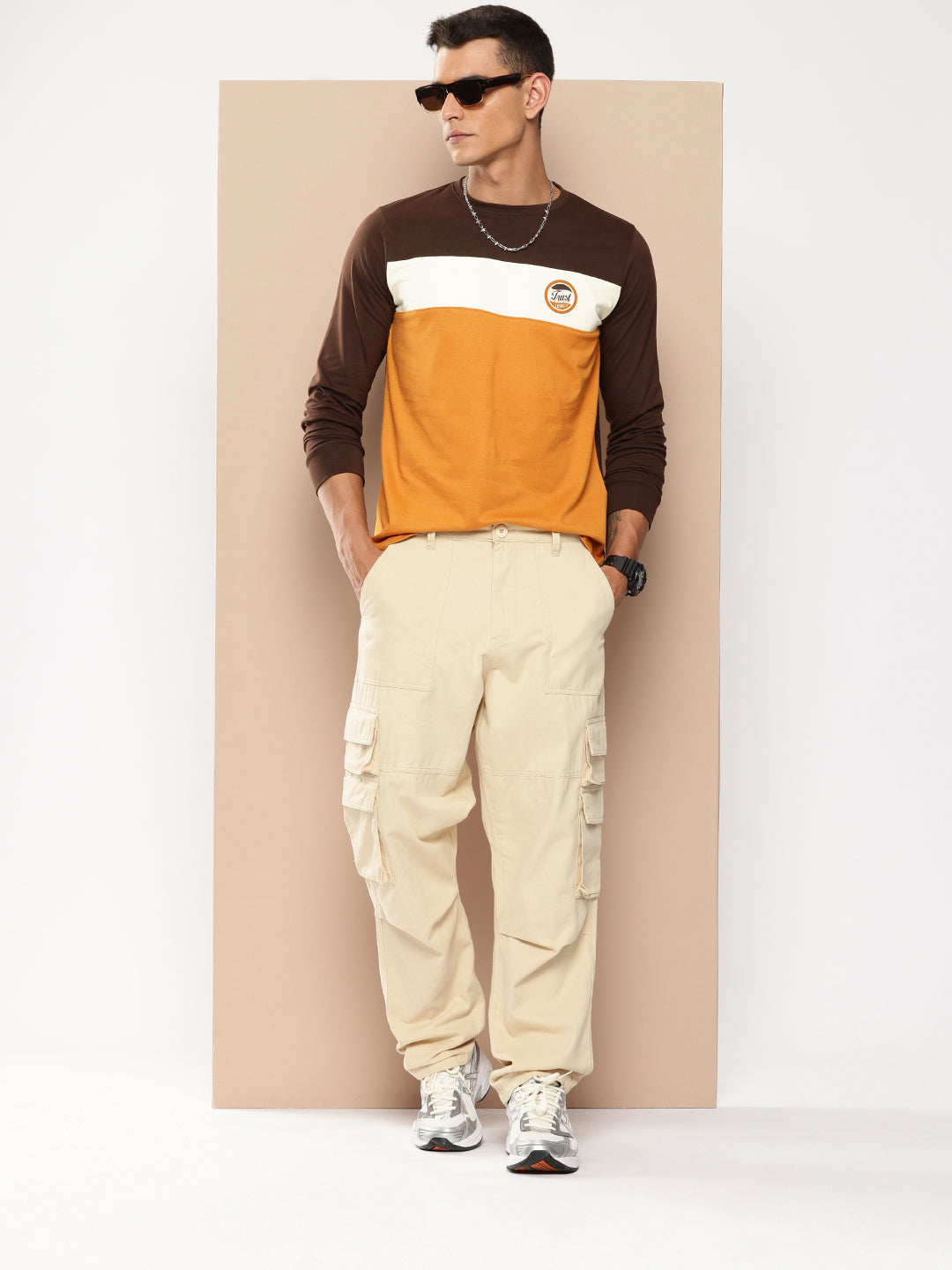 Mens Full Sleeve Round Neck Colourblocked Regular Fit Tshirts