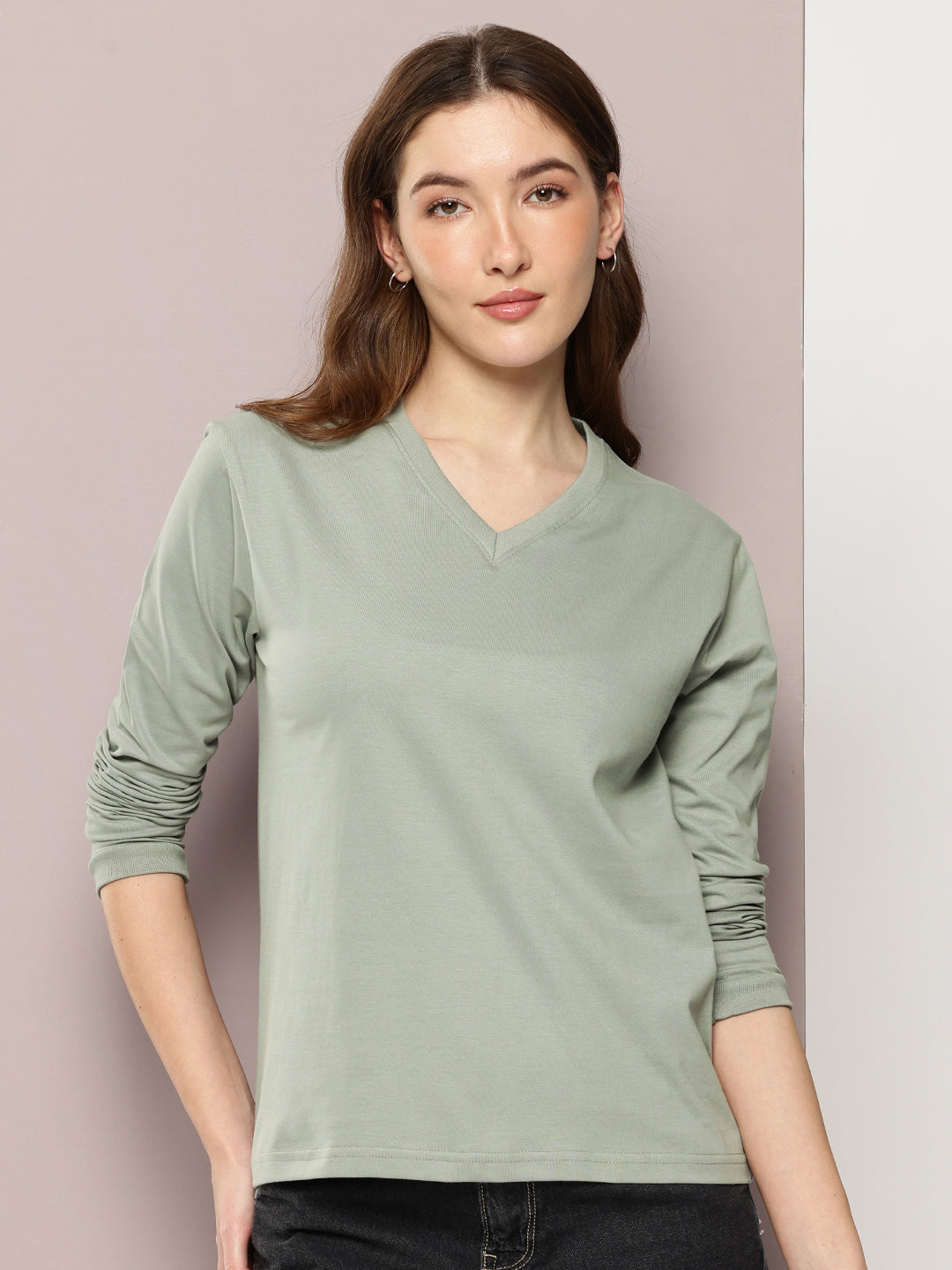 Womens Full Sleeve V-Neck Solid Regular Fit Tshirts