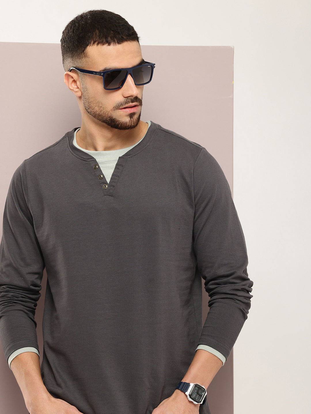 Mens Full Sleeve V-Neck Solid Regular Fit Tshirts