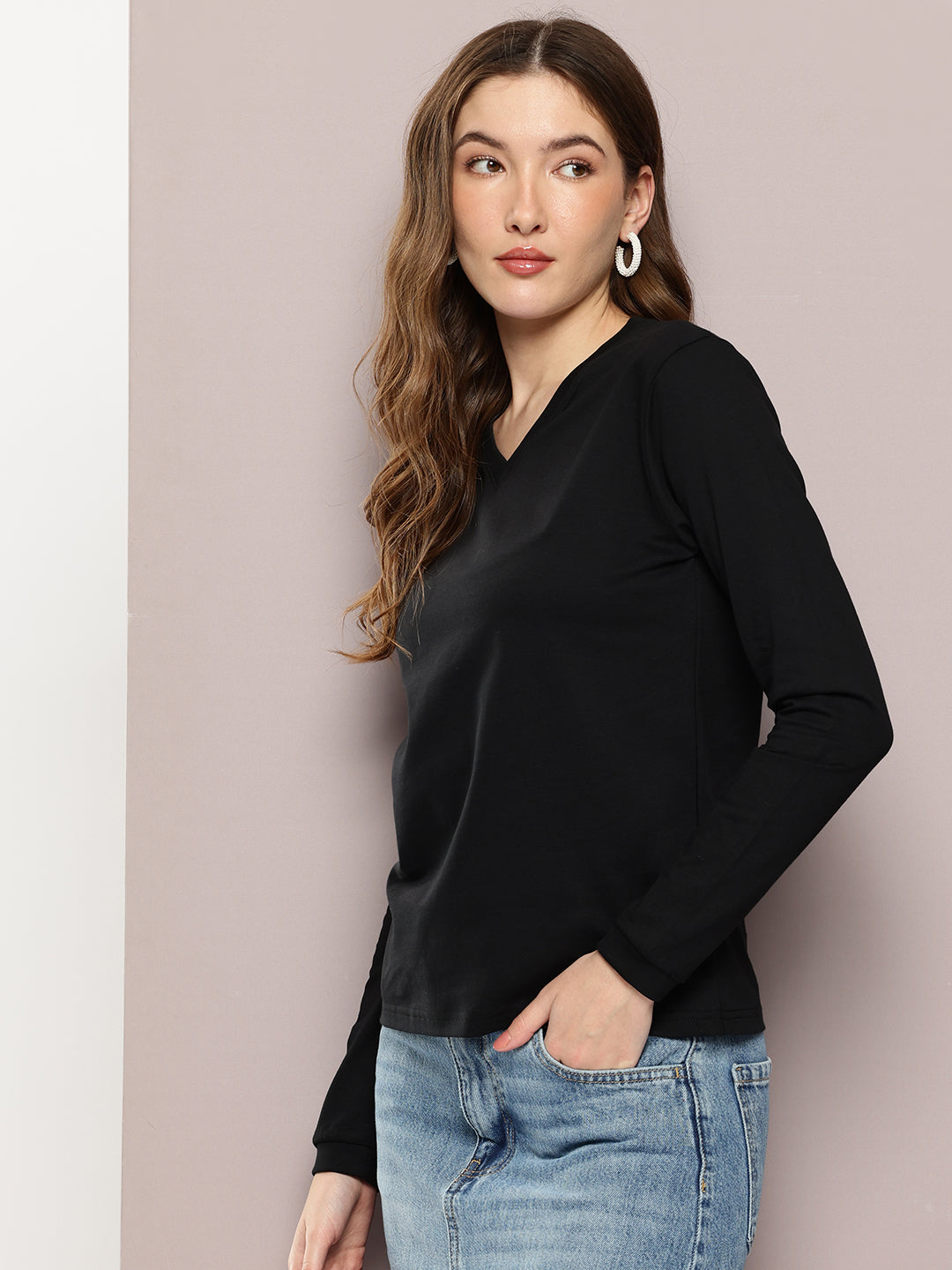 Womens Full Sleeve V-Neck Solid Regular Fit Tshirts