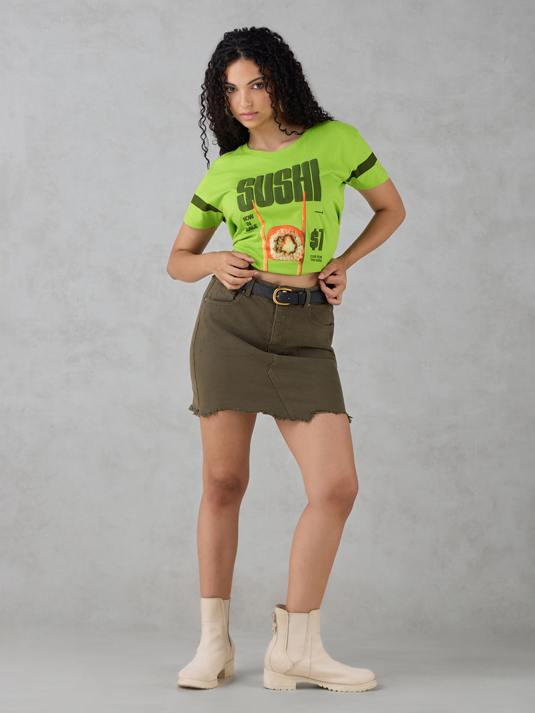 Womens Half Sleeve Puff Printed Boxy Regular Fit Tshirt