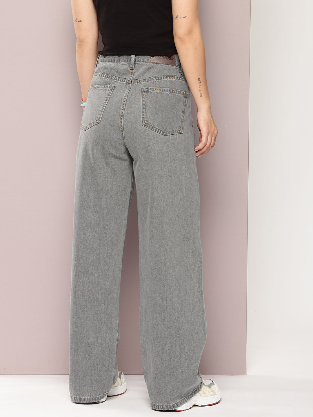 Women Extra Baggy Style Jeans