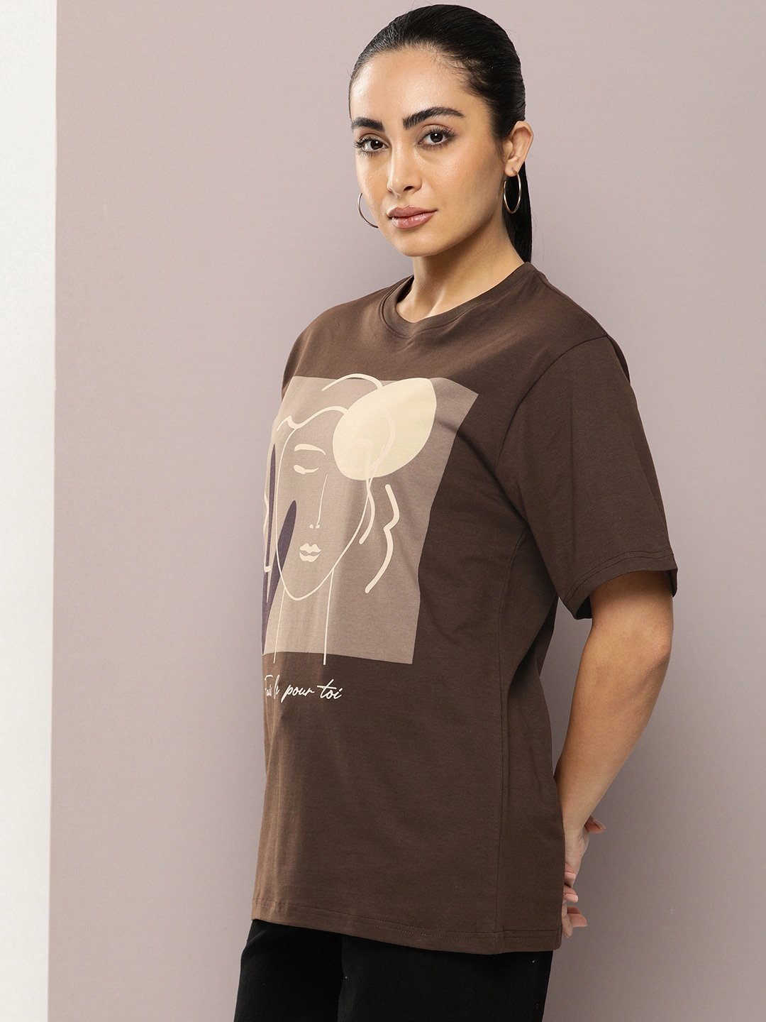 Womens Short Sleeve Round Neck Oversized Fit T-Shirt