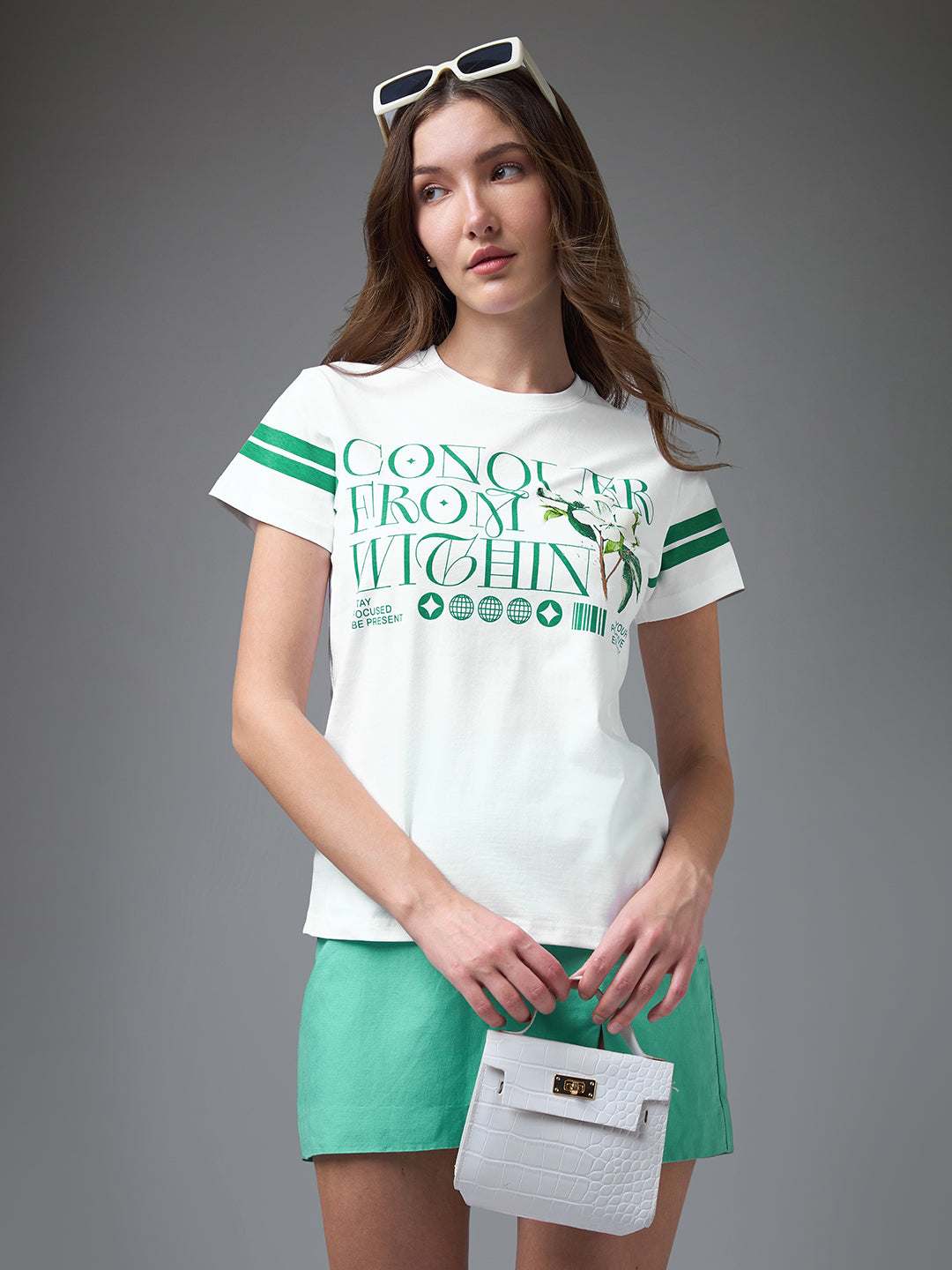 Womens Printed Round Neck Regular Fit Tshirt