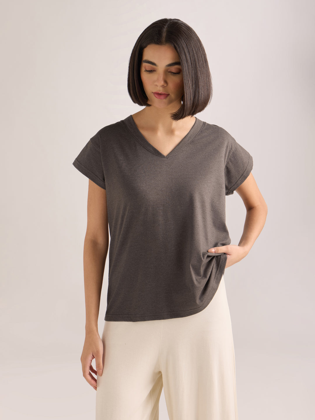 Womens Solid Regular Fit Poly Cotton  V-Neck Tshirt