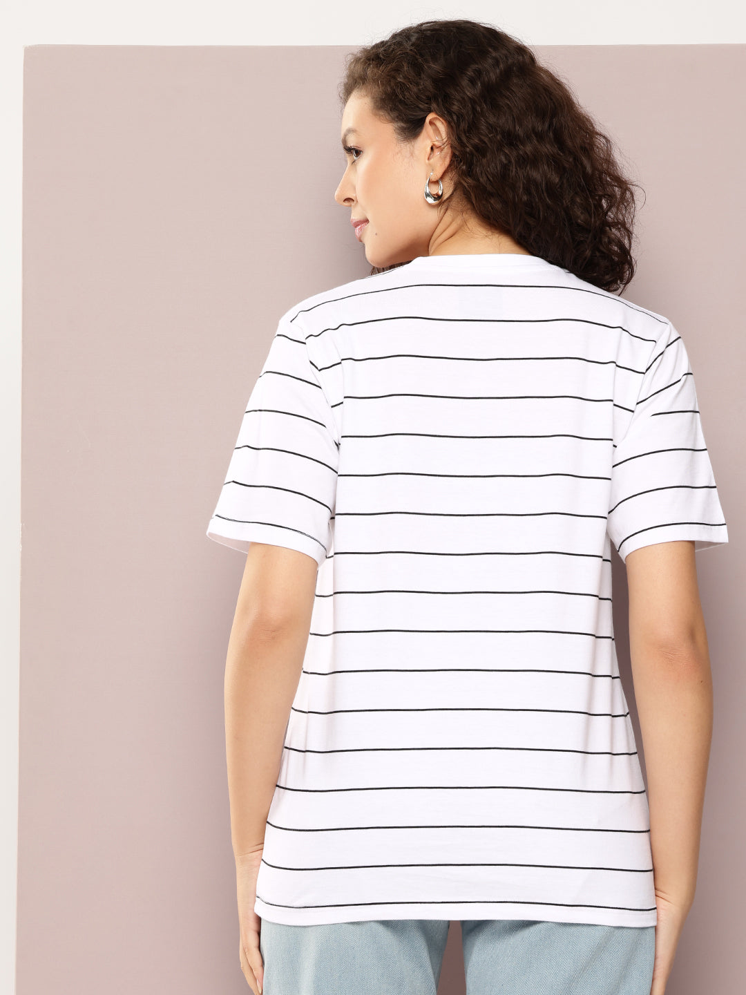 Womens Half Sleeve Round Neck All-Over Striped Oversized Fit Tshirts