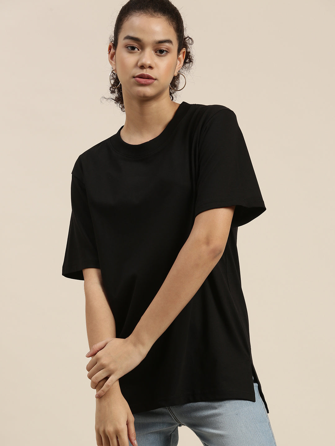 Womens Short Sleeve Round Neck Oversized Fit T-Shirt