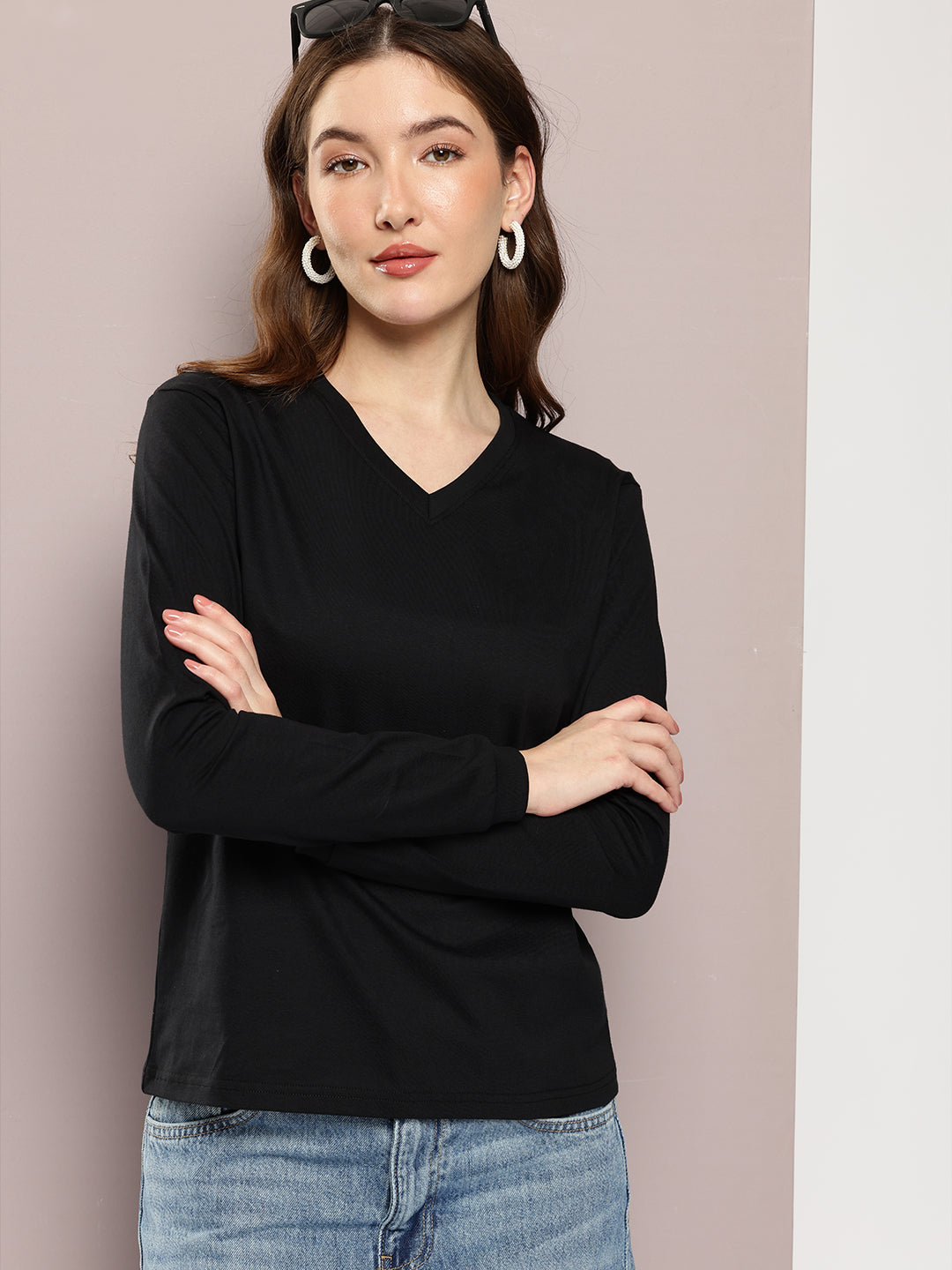 Womens Full Sleeve V-Neck Solid Regular Fit Tshirts