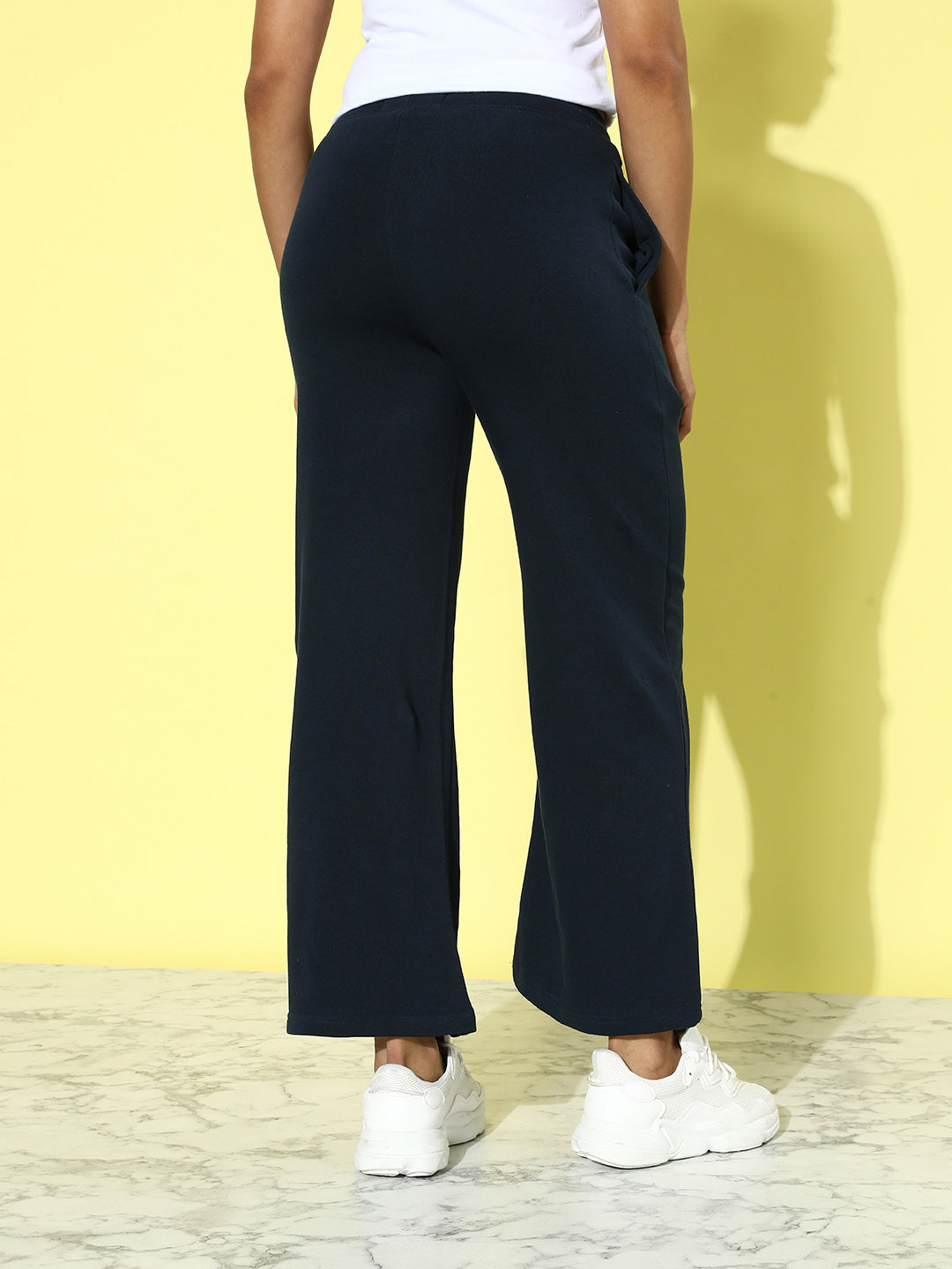 Women Solid Relaxed Fit Track Pant