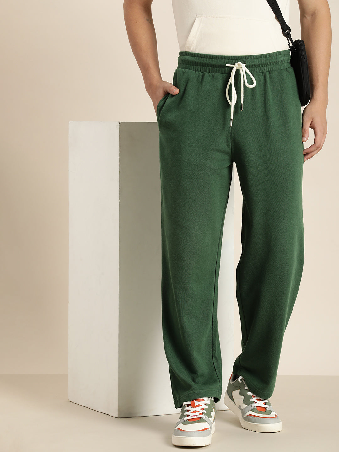 Men Lightweight Relaxed Fit Baggy Korean Pant