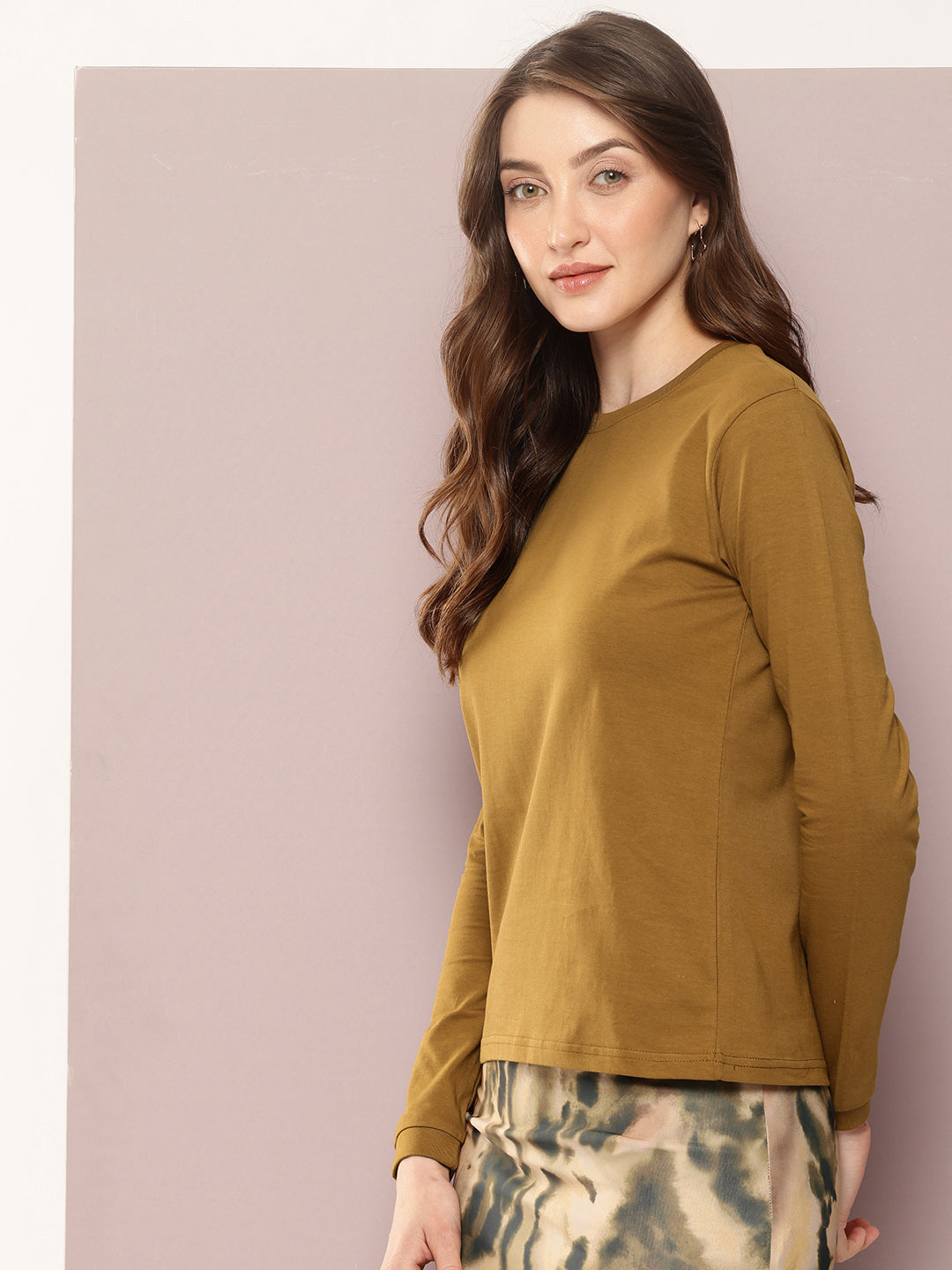 Womens Full Sleeve Round Neck Solid Regular Fit Tshirts