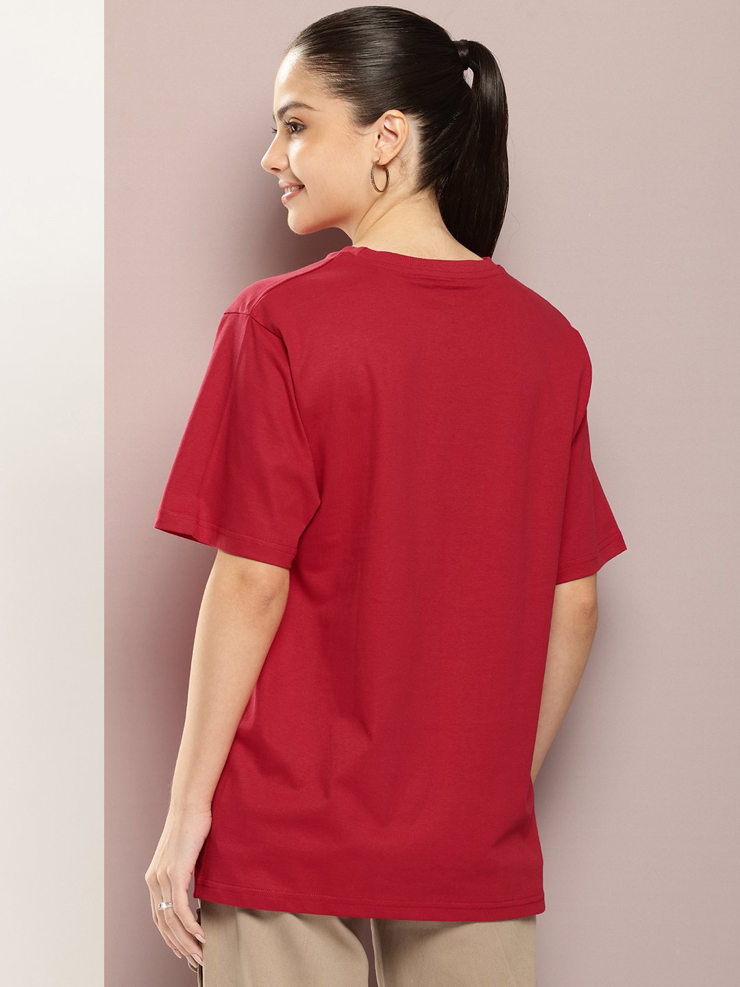 Womens Short Sleeve Round Neck Oversized Fit T-Shirt